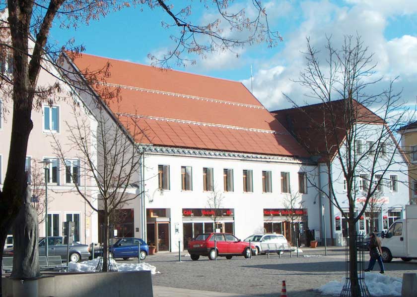 Neubau Wohn- und Geschäftshaus in Hengersberg